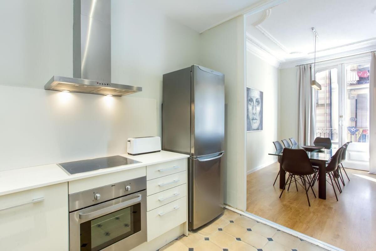 4Bedroom Apart With Balcony In Las Ramblas 1 1 Barcelona Exterior foto